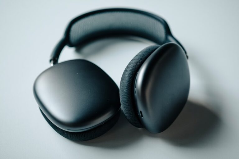 Maximize Your Listening Experience with Premium Soundwave Headphones